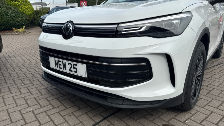 Volkswagen Tiguan 1.5 eTSI Life 5dr DSG Petrol Estate